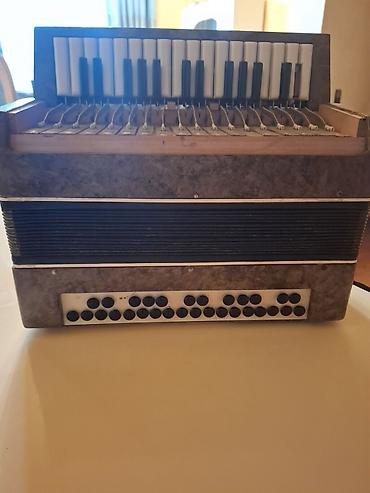 roland e 86: Məhsul: Klaviaturalı akkordeon Sadece köklenmeye ehtiyaci var və 1 — 3