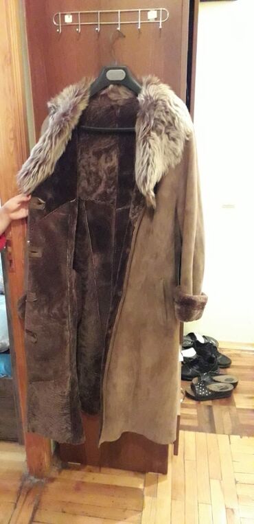 Paltolar: Dublyonka təmi̇z dəri̇ xəz türki̇yəni̇ndi̇ qadin üçün 52-54 razmerdi̇ — 5