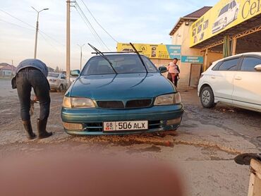 Toyota: Toyota Carina: 1997 г., 1.6 л, Механика, Бензин