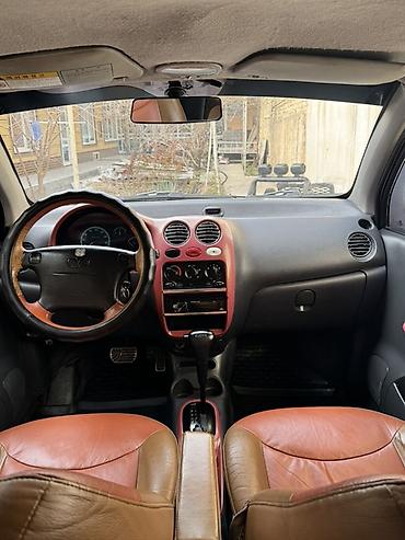 Другие автомобили: Компактный городской хэтчбек серебристого цвета. Характеристики и — 10