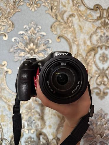 Fotokameralar: Sony Cyber-shot H-seriyası bridge fotoaparat - Linza: ZEISS — 3