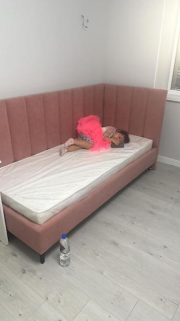 bunk bed: Односпальная кровать, Б/у, С матрасом, длина - 2 см — 4