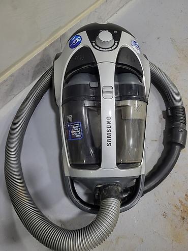 classi: Samsung tozsoran – 2200W güc Xüsusiyyətlər: - Güclü 2200W mühərrik — 1