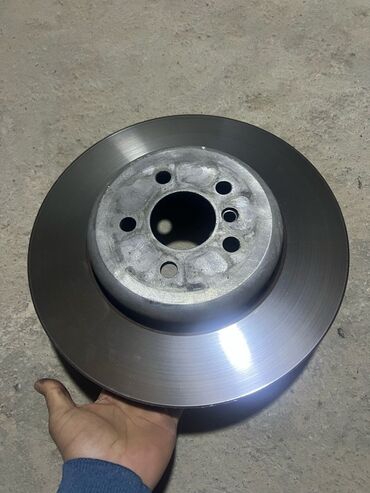 Əyləc diskləri: Avtomobil üçün əyləc komplekti Tərkibi: - 4 ədəd əyləc diski (2 ön, 2 — 4