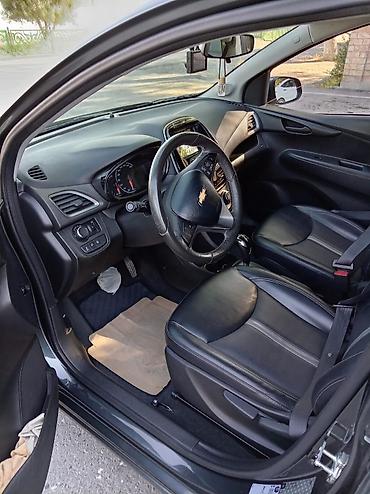 сут машине: Chevrolet Spark: 2019 г., 1 л, Автомат, Бензин, Хетчбек — 2