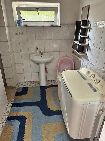 Продажа коттеджей и домов: Продаётся жилой дом с просторной планировкой. - Большая кухня с — 4