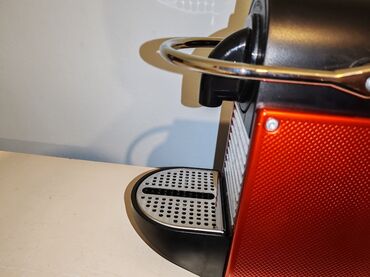 Aparati za kafu: Nespresso Pixie D61 kapsulna kafa‑mašina, 1260 W, 19 bar, Made in na lalafo.rs — 5 Aparati za kafu: Nespresso Pixie D61 kapsulna kafa‑mašina, 1260 W, 19 bar, Made in — 5