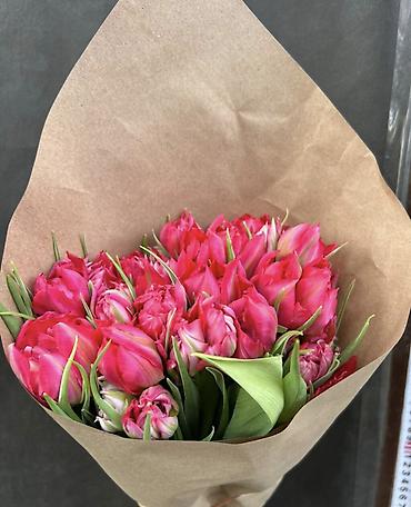 Букеты из живых цветов: Тюльпаны Оптом и в розницу - Разнообразие оттенков: жёлтые, розовые — 8