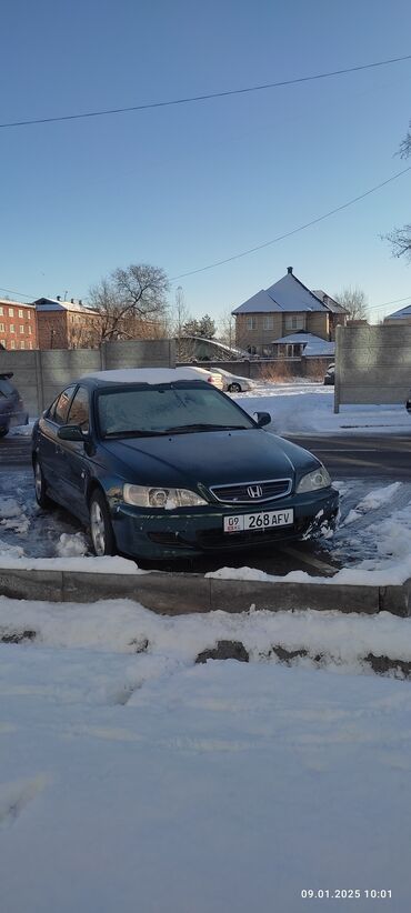 Honda: Honda Accord: 2001 г., 1.8 л, Механика, Бензин, Седан