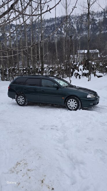 кара подьемник: Toyota Avensis: 2003 г., 1.8 л, Механика, Бензин, Универсал