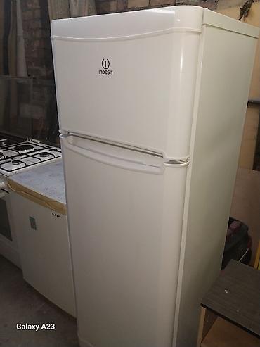 Холодильники: Холодильник Indesit, Двухкамерный — 1