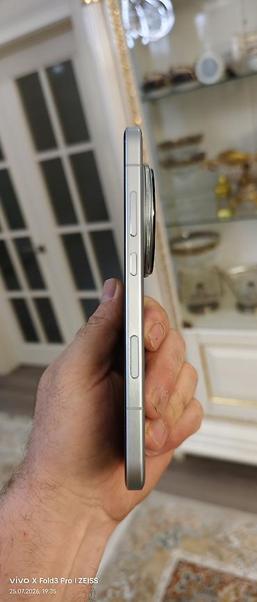 magi: Honor Magic 8 Pro, Б/у, 512 ГБ, цвет - Серебристый, 2 SIM — 4