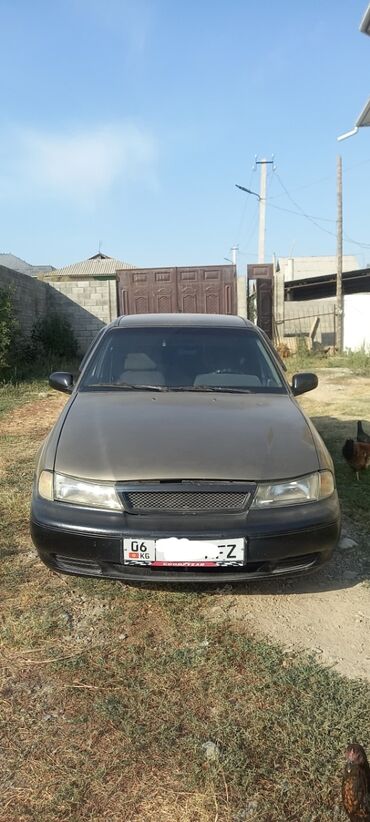 авто в аренду на длительный срок: Daewoo Nexia: 2000 г., 1.5 л, Механика, Бензин, Седан