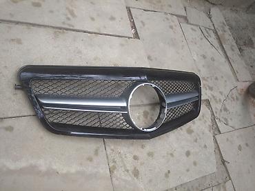 mercedes w202 radiator: Mercedes W212 E212 radiator barmaqlığı — 1