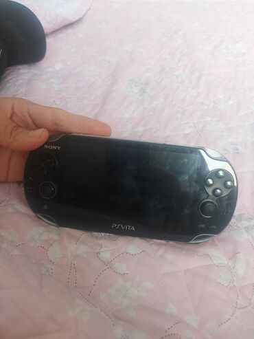 современный компьютер: Ps vita прошита в хорошем состоянии 15 игр есть