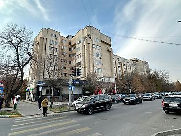 139: 3 комнаты, 80 м², Индивидуалка, 8 этаж, Старый ремонт — 1