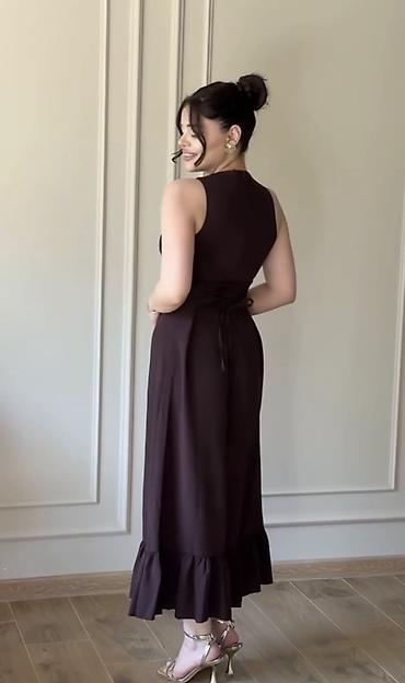 volanlı ətək: Qadın donu – qəhvəyi, midi uzunluqda - Model: qolsuz, qapalı dairəvi — 3