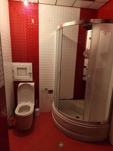 Uzunmüddətli kirayə mənzillər: Nərimanov metrosu, 82 N-li məktəb yanı, Yeni Tikili 18 mərtəbəli — 12