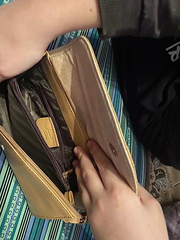 чехол на 7: Продаётся дамская сумка-кошелёк бежевого цвета. Натуральная кожа — 2