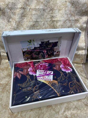 Rəflər, etajerkalar: Qızılı metal karkaslı mərmər naxışlı 2 və 3 mərtəbəli — 40