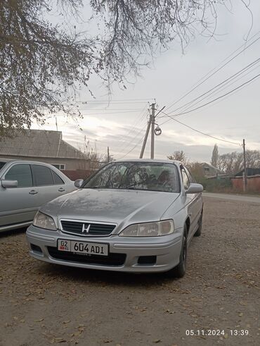 Honda: Honda Accord: 2002 г., 1.8 л, Механика, Бензин, Седан