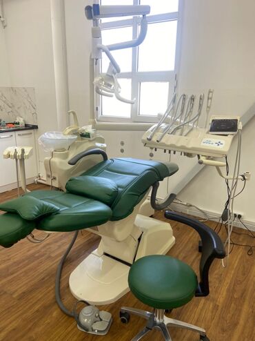 Медицинское оборудование: Здравствуйте! Срочно продаю Стоматологический кресло. г.Бишкек +
+