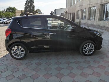 Chevrolet: Chevrolet Spark: 2021 г., 1 л, Вариатор, Бензин, Хэтчбэк — 5
