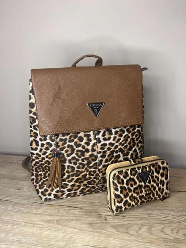 Torbe: 2900 torbe i rancevi, vece torbe 3200 novcanici 1750 — 5