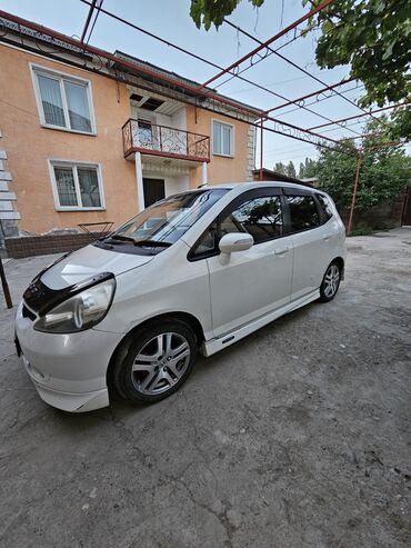 Honda: Honda Fit: 2003 г., 1.5 л, Вариатор, Бензин, Хэтчбэк