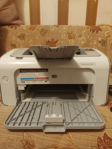 Принтеры: HP LaserJet P1102 yaxşi veziyyetdedir isleyir monoxrom lazer printer
