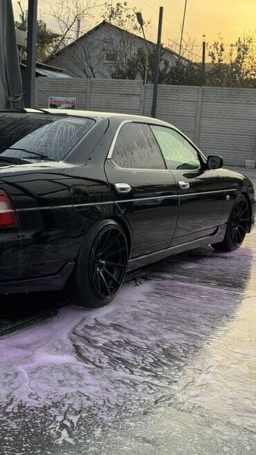 выдвижные пороги: Nissan Laurel: 1998 г., 2.5 л, Автомат, Бензин, Седан
