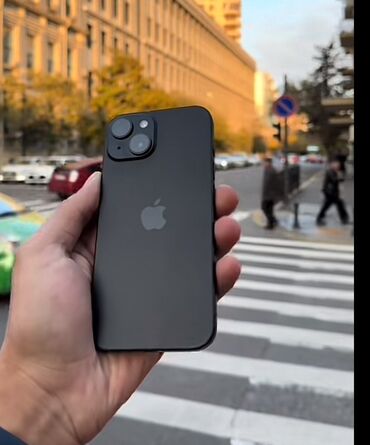 Apple iPhone: IPhone 15, 256 GB, Qara, Barmaq izi, Face ID