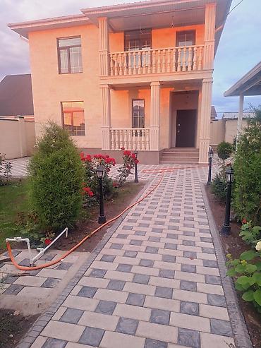 Продажа коттеджей и домов: Просторный двухэтажный дом с благоустроенным двором и садом — 6