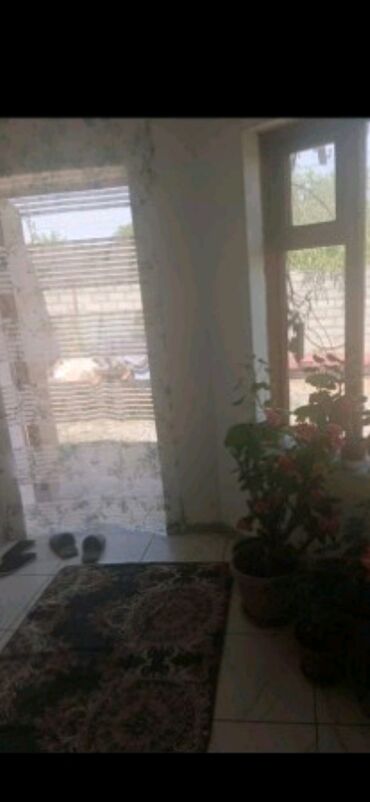 помищение в аренду: 55 м², 3 комнаты, Парковка, Сарай, Забор, огорожен