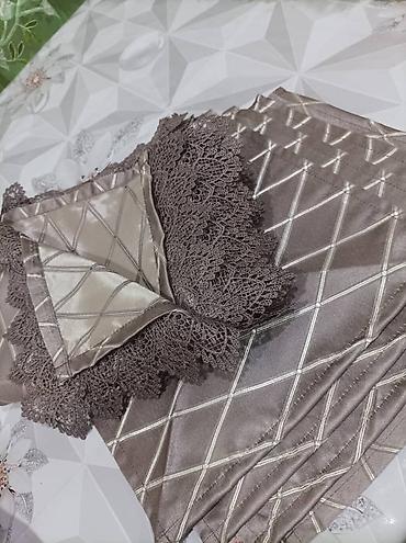 Другие товары для кухни: Продаются элегантные скатерти с гипюром размером 100х150 с 4-мя — 8