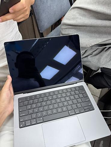 Ноутбуки Apple (MacBook): Для программирования, Б/у, Apple M3, ОЗУ, RAM: 8 ГБ, В рассрочку — 5
