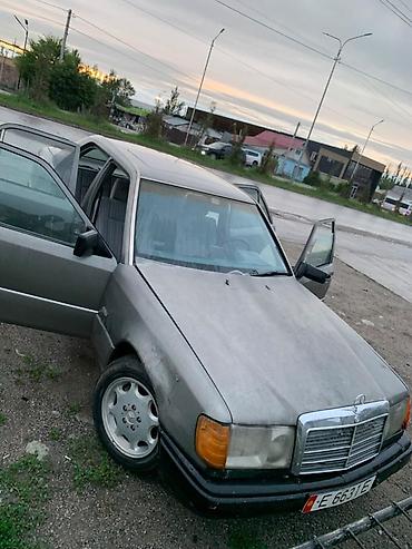 Унаа: Mercedes-Benz W124: 1992 г., 2 л, Кол менен иштөөчү, Бензин, Седан — 4