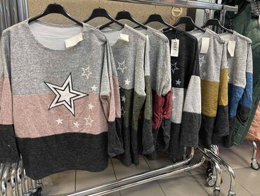 pull and bear zenski duksevi: Akcijaaa
Bluza