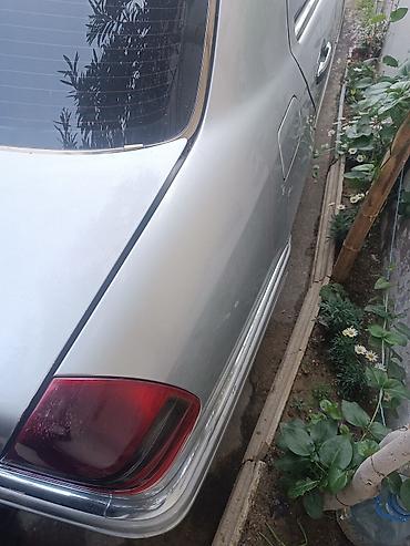 arxa kapot: Mercedes-Benz C 250: 2.5 l | 1994 il Sedan — 6