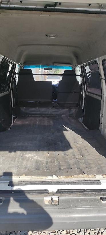 sprinter 2003: Mazda BONGO: 2001 г., 2.2 л, Механика, Дизель, Минивэн — 3