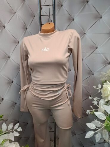 Gornji i donji deo: 💫Komplet mokra likra 3000 din 🙂 — 9