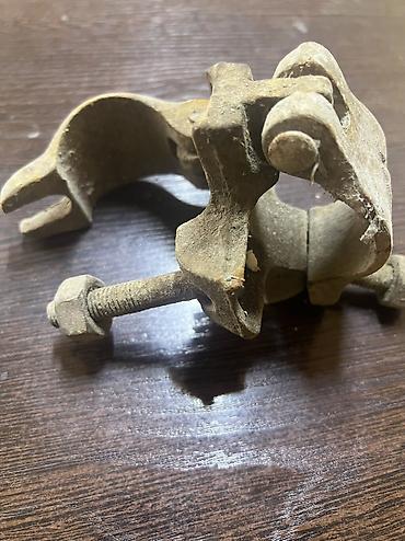 berber mirror second hand: Продаю б/у поворотные хомуты в хорошем рабочем состоянии. ✅ Резьба и — 3