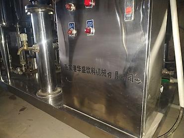 Другое оборудование для пищевой промышленности: Автоматическая линия розлива и укупорки напитков Комплект — 65