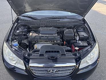 Hyundai: Hyundai Elantra: 2 l | 2008 il Sedan — 4