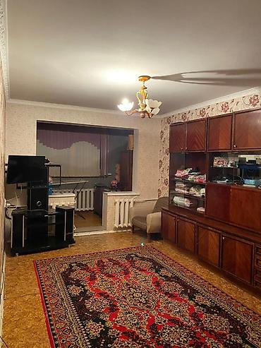 Продажа квартир: Бишкектен КВАРТИРА БЕРИЛЕТ (на долгий срок) 4 микрорайон 2комнатная,с — 7
