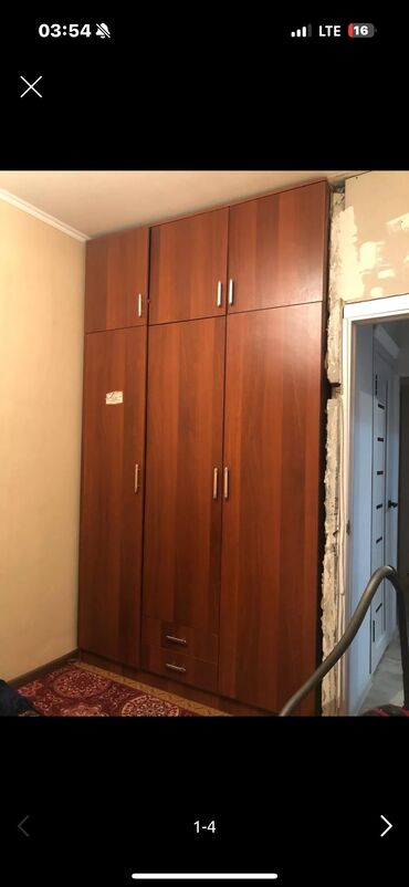 полки для телевизора: Кийим салуучу шкаф, Колдонулган, Түз