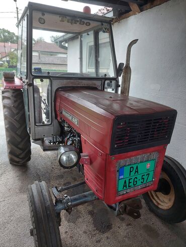 ventilator kabine: Traktor UNIVERL 445 UTB standard bez ikakvih mana I nedostataka. Na