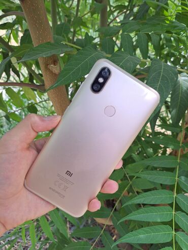 хиоми: Xiaomi, Mi A2, Колдонулган, 64 ГБ, түсү - Алтын, 1 SIM, 2 SIM