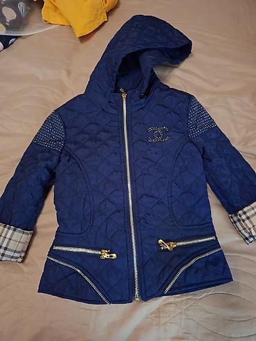 Jaketlər: Uşaq üçün qız jaketi – tünd mavi rəngdə, kapüşonlu, quilted (naxışlı) — 1