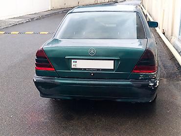 zaslonka mersedes: Mercedes-Benz 250: 2.5 l | 1998 il Sedan — 1